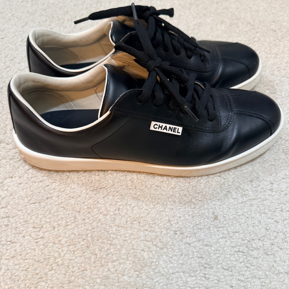 CHANEL Black Leather Low-Top Sneakers with White Sole Accent - Picture 3 of 14